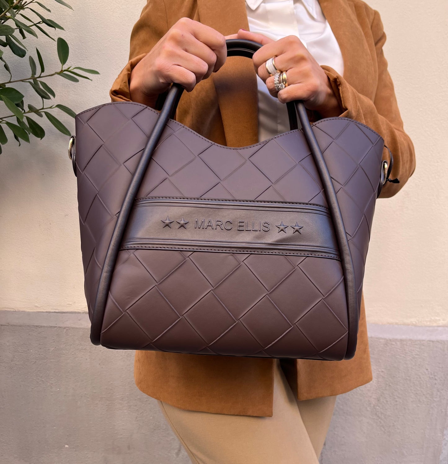 Marc Ellis Basket plait