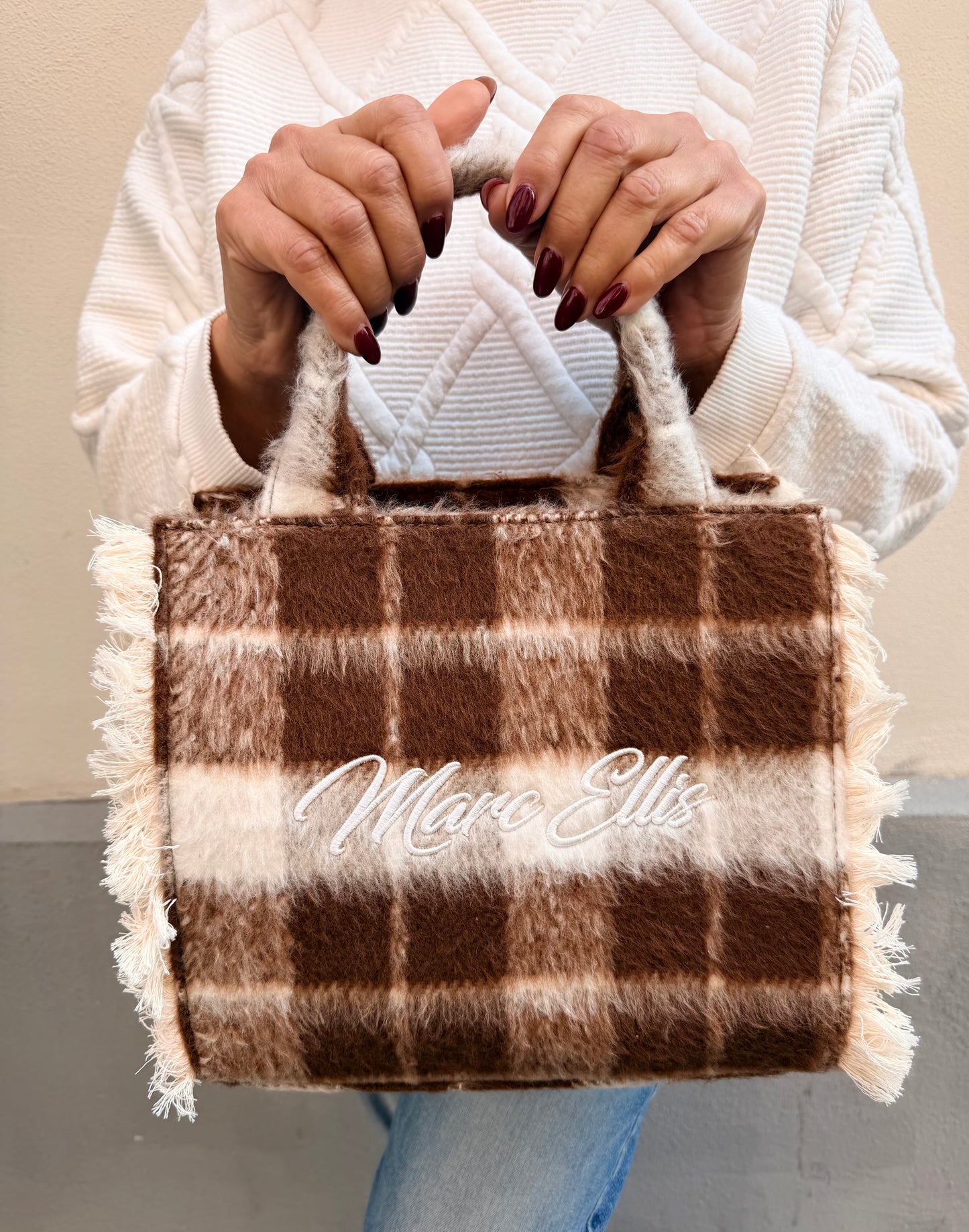 Marc Ellis buby check S