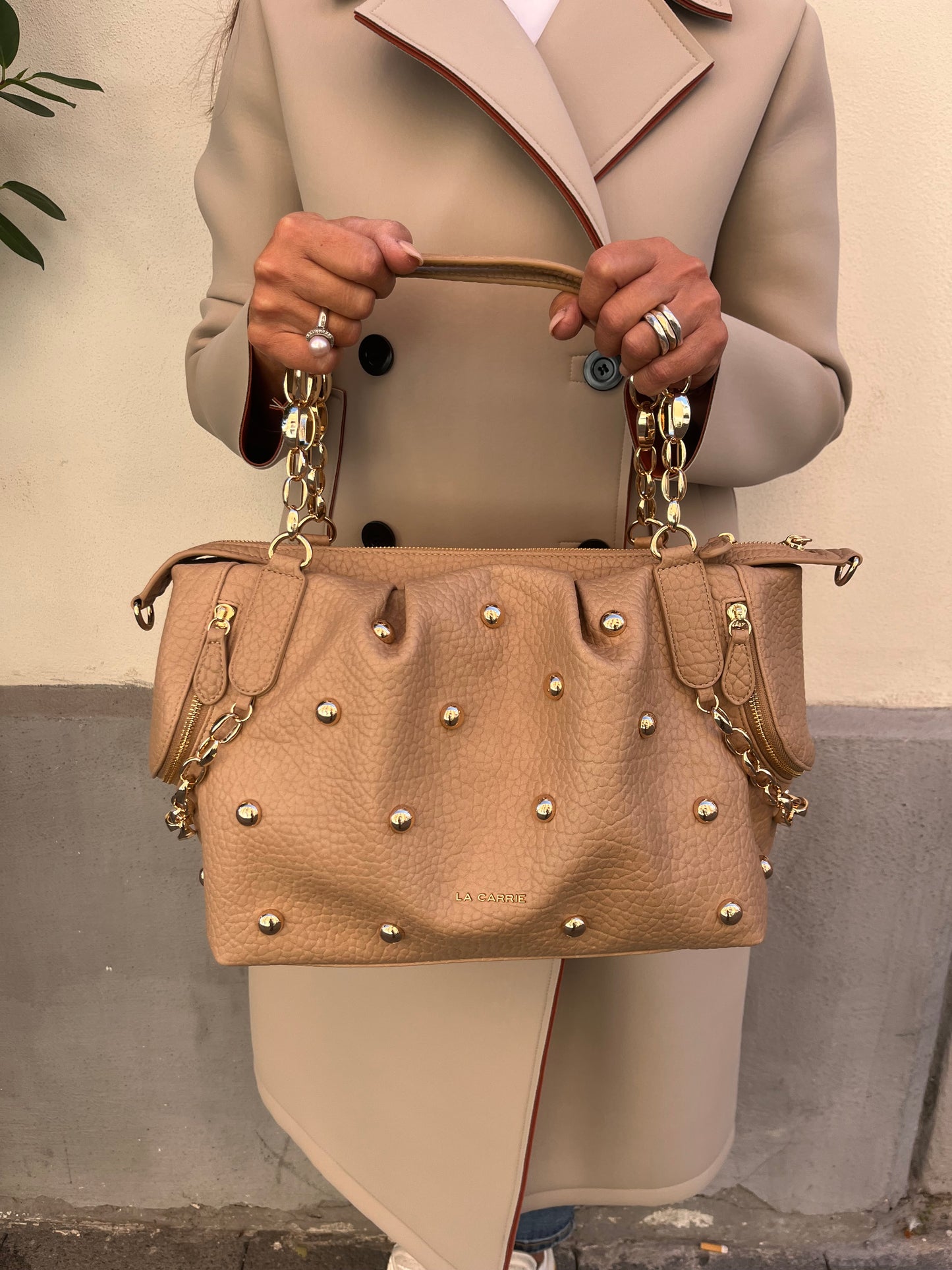 La carrie navajo shopper