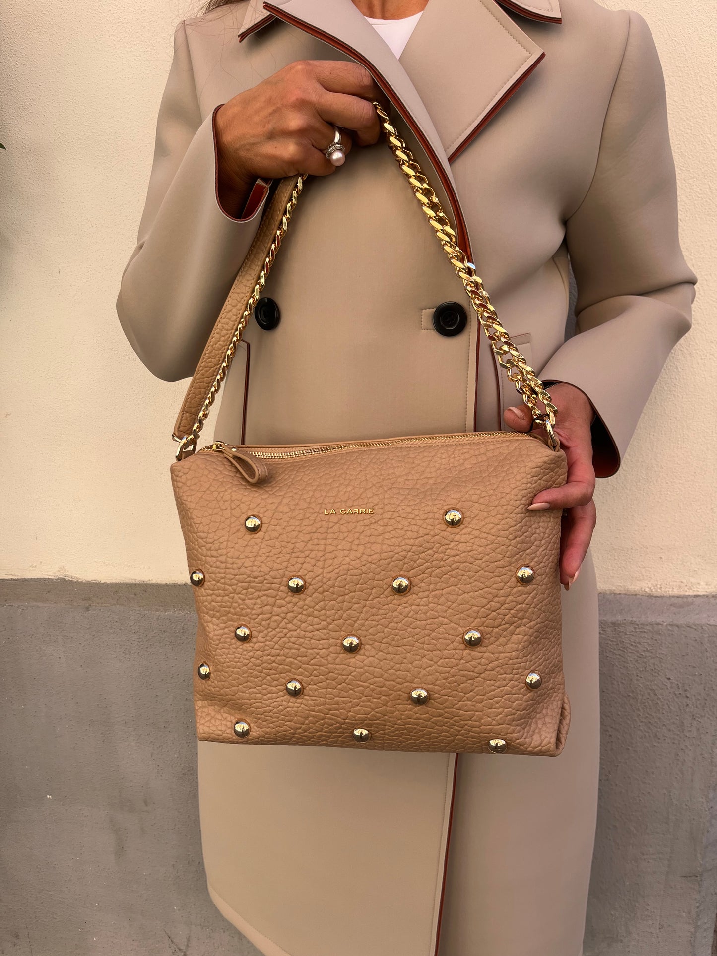 La carrie Navajo shopper