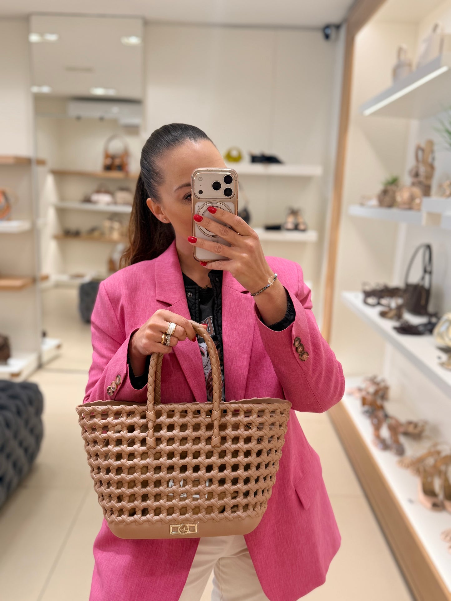 Marc Ellis flat sanset