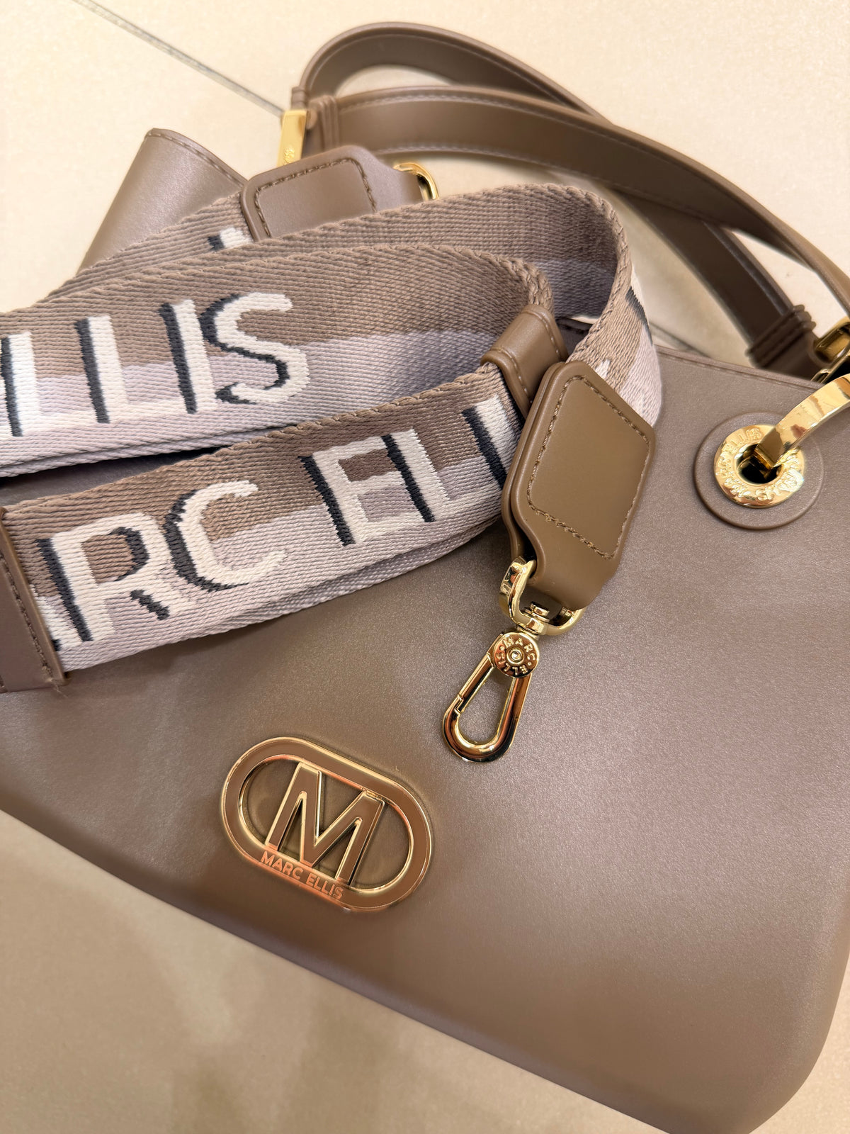 Marc Ellis flat kira s taupe