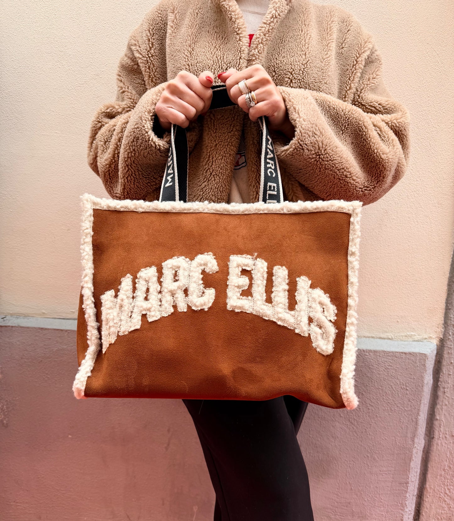 Marc Ellis buby ewe L