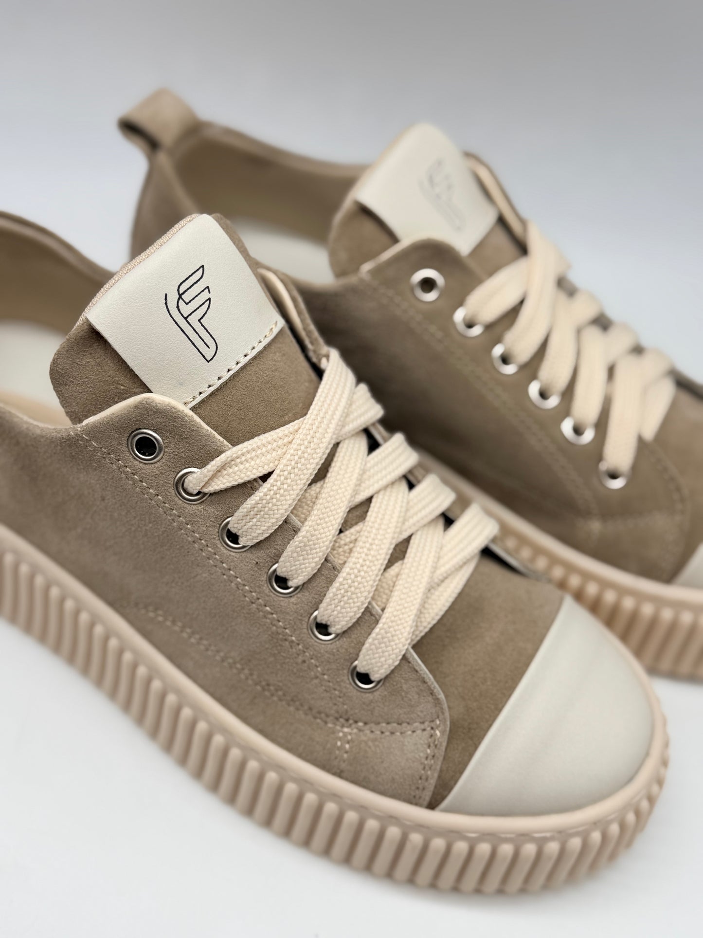 Federica Falcetti sneakers beige