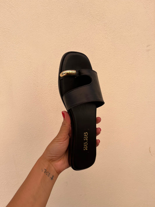Sandalo anello nero