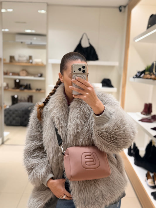 La fille des fleurs Pink