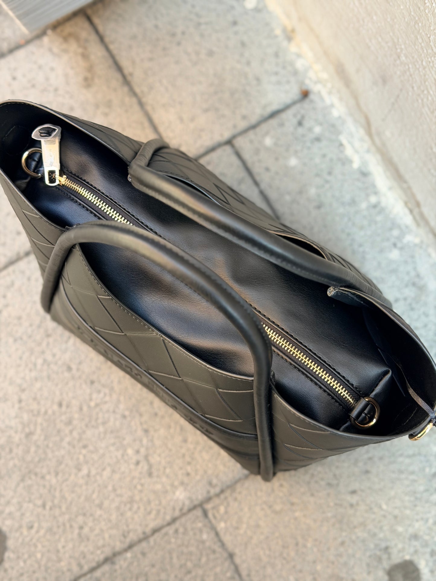 Marc Ellis basket plait