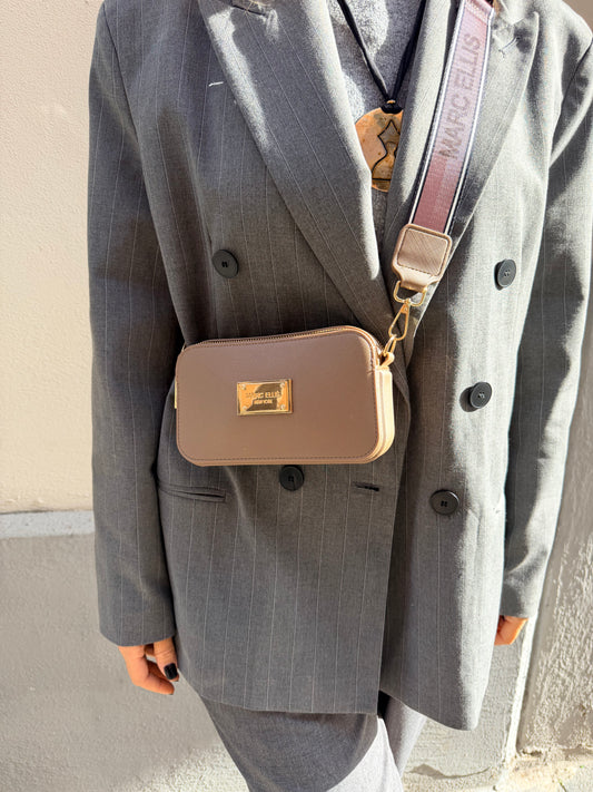 Marc Ellis flat Marc