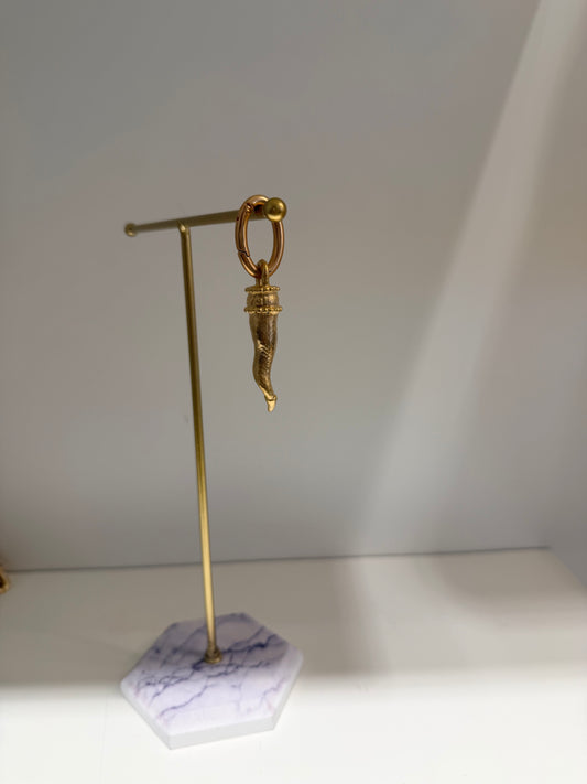 Alevà ciondolo corno